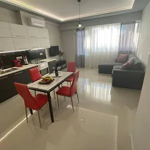  Apartment Maxim Deluxe Apartment
